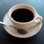 A small cup of coffee 150x150 - (Português do Brasil) Por que aquele saboroso cafezinho espanta o nosso sono? (V.2, N.12, P.5, 2019)