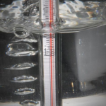 agua 1 150x150 - Como a roupa seca no varal se a água ferve a 100 °C? (V.4, N.4, P.1, 2021)