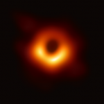 buraco negro 150x150 - (Português do Brasil) Três anos atrás, essa imagem entrava para a história da astronomia (V.5, N.4, P.2, 2022)