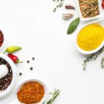 top view spices powder condiments 150x150 - Quais cores devo comer? (V.4, N.1, P.4, 2021)
