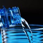 agua garrafa 150x150 - A substância estranha que permitiu a vida no planeta (V.4, N.2, P.4, 2021)