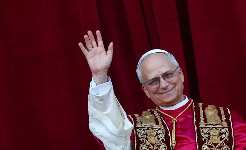 20250508190544 6798420d 0adb 4f7a 973b b89515e16b7a 980x600 - Habemus papam: uma viagem pelo Vaticano e o conclave (V.8, N.5, P.2, 2025)